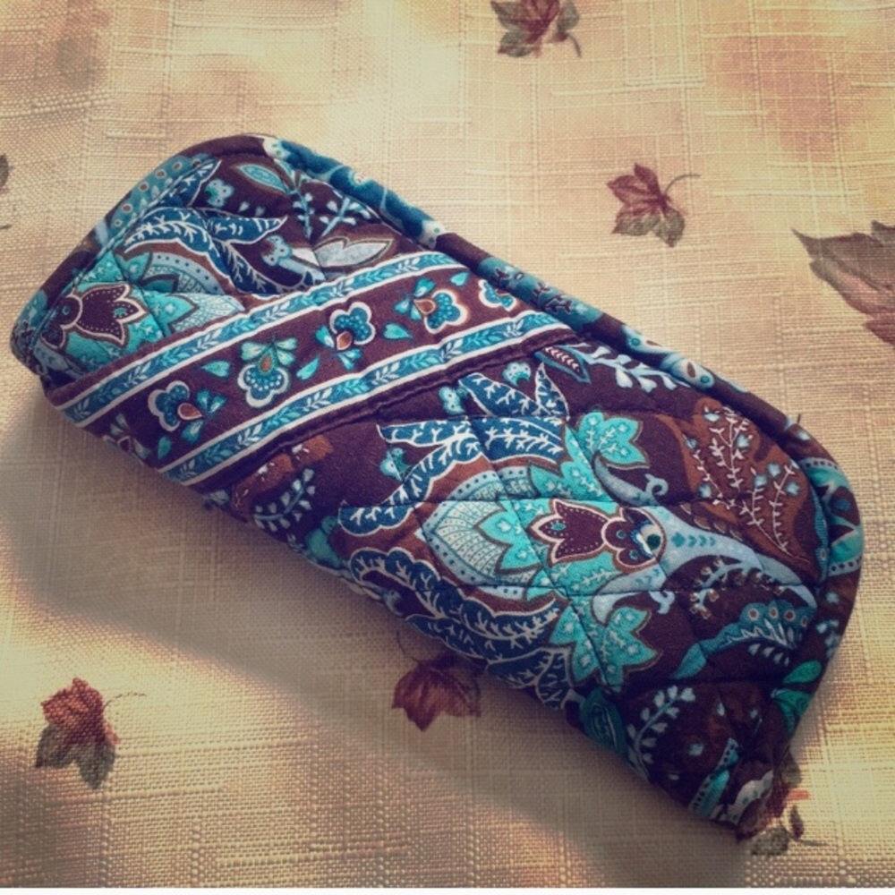 Vera Bradley sunglass eyeglass case / holder